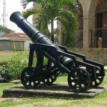The Cannons Of Trinidad And Tobago, W.I. - Arima Lägenhet
